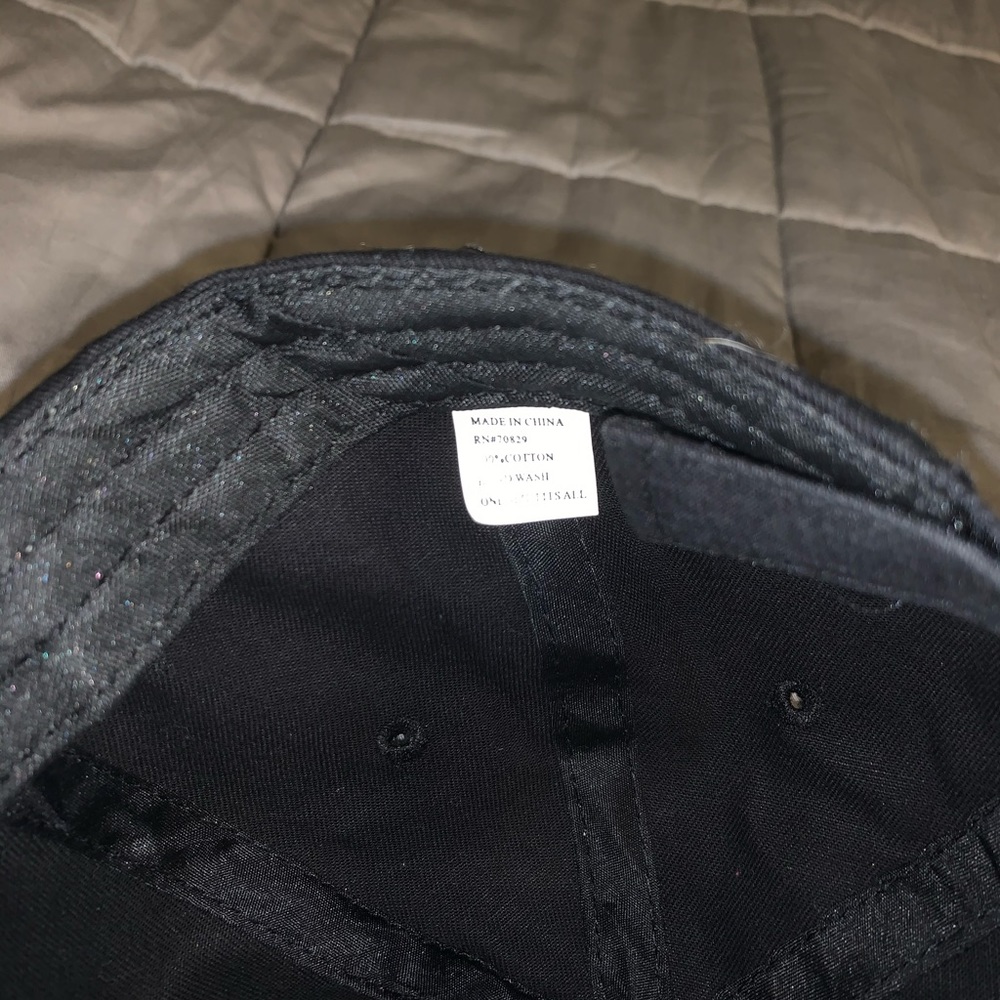 Assorted Baseball Caps - Picture 5 of 7